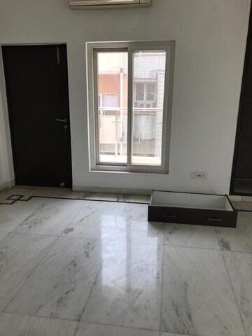 Room in 3 BHK Apartment at Greater Kailash I – for Rent