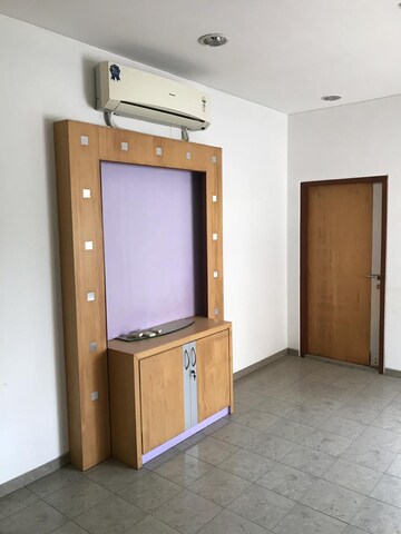 Room in 3 BHK Apartment at Greater Kailash I – for Rent