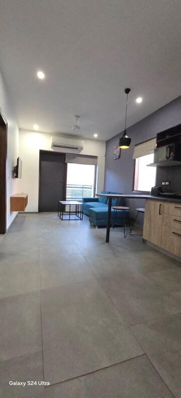 Kitchen in 1 BHK Builder Floor at Sushant Vyapaar Kendra, Sector 43 – for Rent