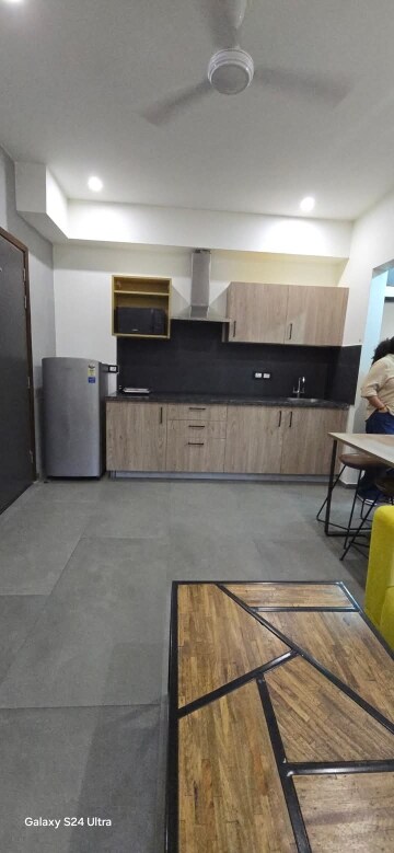 Kitchen in 1 BHK Builder Floor at Sushant Vyapaar Kendra, Sector 43 – for Rent