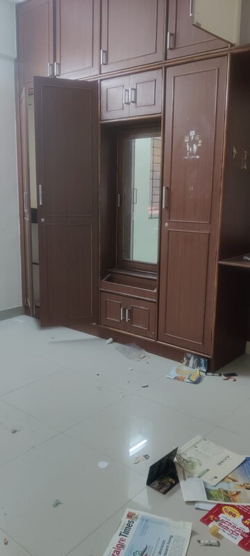 Room in 3 BHK Apartment at PNR Ishaa Lake Front, Hsr Layout – for Rent