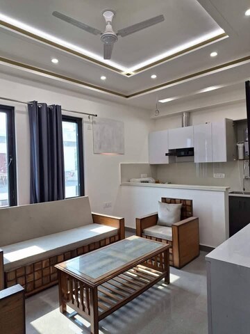 Kitchen in 1 BHK Builder Floor at Super Mart 1, Sector 27 – for Rent