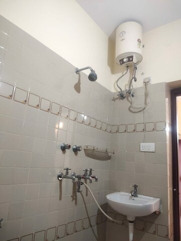 Bathroom in 2 BHK Builder Floor at Maa Krupa, Gomti Nagar – for Rent