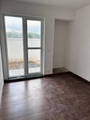 Room in 3 BHK Builder Floor at Bptp Park Floors I, Sector 77 – for Sale