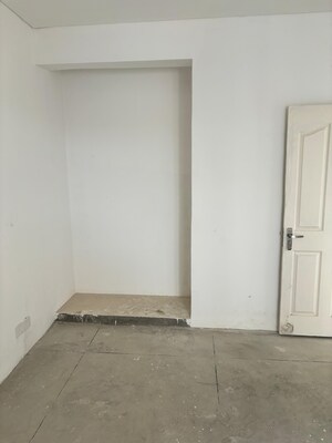 Room in 3 BHK Builder Floor at Bptp Park Floors I, Sector 77 – for Sale