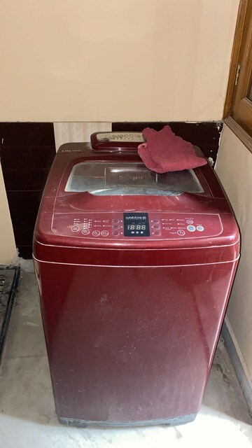 Furnished Amenities in 1.5 BHK Builder Floor at Sector 40 – for Rent