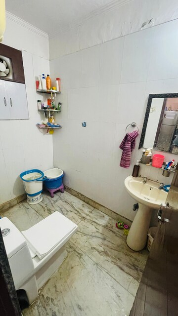 Bathroom in 3 BHK Builder Floor at Green Fields Colony – for Sale