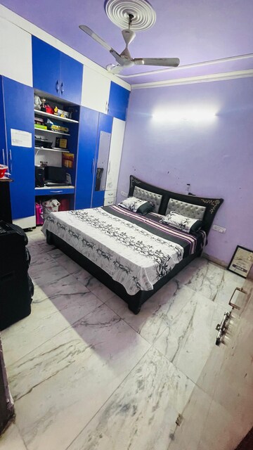 Bedroom in 3 BHK Builder Floor at Green Fields Colony – for Sale