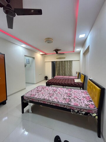 Room in  Pg at Gokuldham Colony – for Rent