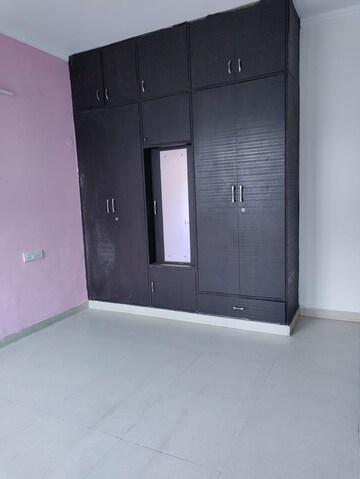 Room in 3 BHK Builder Floor at Kohli One Malibu Town, Sector 47 – for Rent