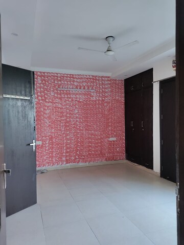 Room in 3 BHK Builder Floor at Kohli One Malibu Town, Sector 47 – for Rent
