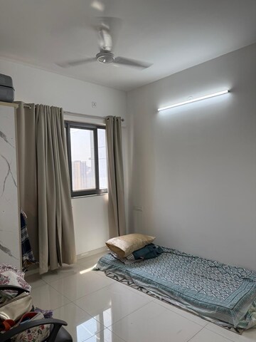 Bedroom in 2 BHK Apartment at Amanora Gold Towers, Hadapsar – for Rent