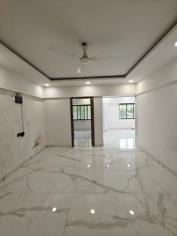 Room in 3 BHK Apartment at Sea Breeze Tower, Nerul – for Rent