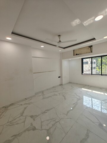 Room in 3 BHK Apartment at Sea Breeze Tower, Nerul – for Rent