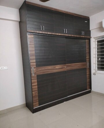 Room in 3 BHK Apartment at Rajapushpa Provincia, Narsingi – for Rent