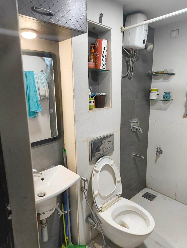 Master Bedroom, lodha-aqua 2 Bedroom 1017 Sq.Ft. Apartment In Mira Road Thane 8449045