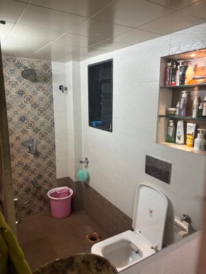 Master Bedroom in 2 BHK Apartment at Lodha Aqua, Mira Road – for Sale