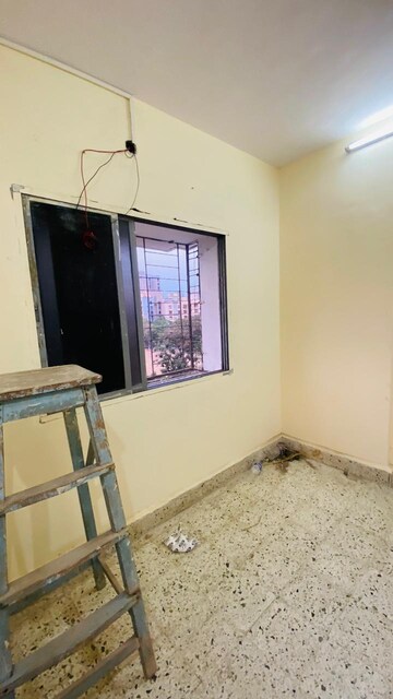 Room in 1 BHK Apartment at Radha CHS Kandivali, Kandivali West – for Rent