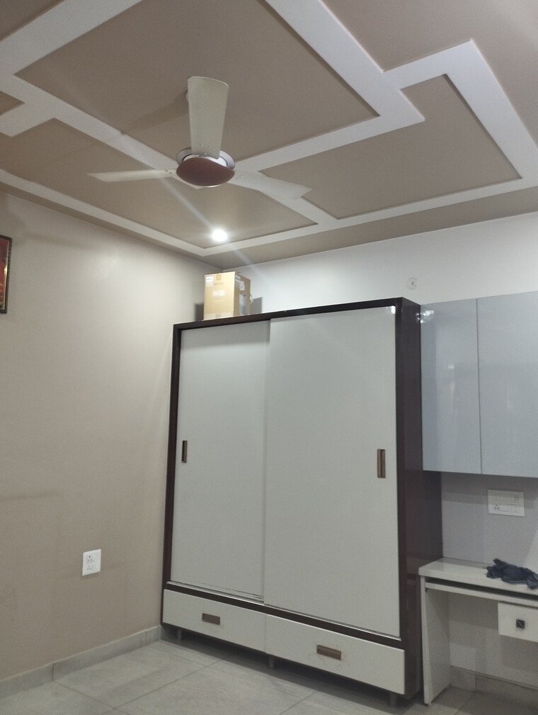 Room, sonipat road 4 Bedroom 300 Sq.Yd. Independent House In Sonipat Road Sonipat 8449103
