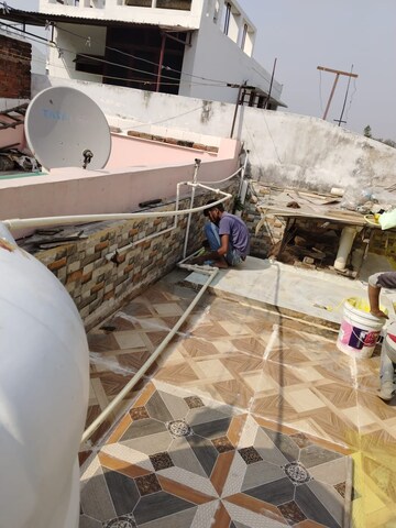Balcony in 2 BHK Independent House at Aliganj – for Rent