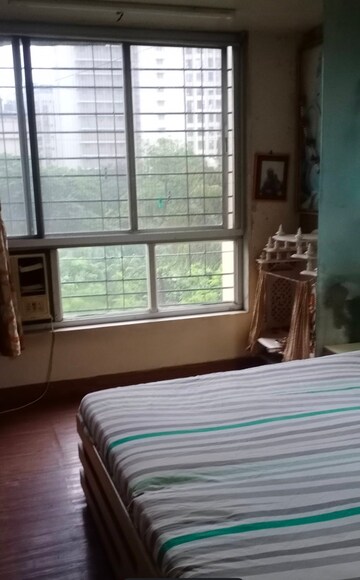 Room in 2 BHK Apartment at Shree Meenakshi CHS, Goregaon East – for Rent