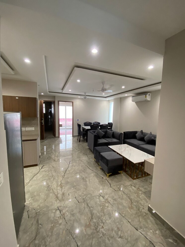  Parking, ghb-splande 3 Bedroom 208 Sq.Yd. Apartment In Patiala Road Zirakpur 8449136