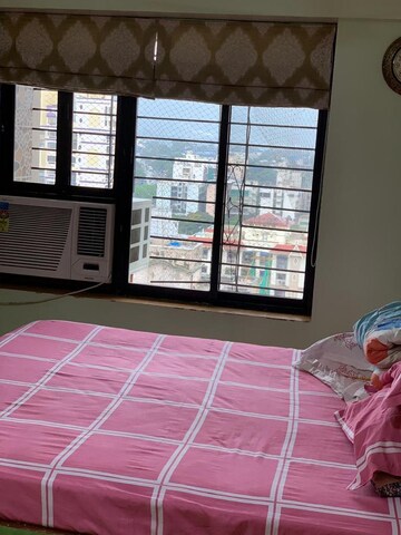 Room in 2 BHK Apartment at Kalpataru Hills, Manpada – for Rent