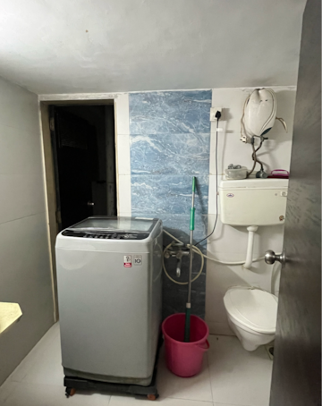 Bathroom in 3 BHK Apartment at Unique The Skyline, Gokul Village – for Sale