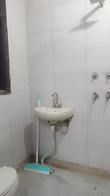 Bathroom in 2 BHK Builder Floor at Rohini Sector 24 – for Rent