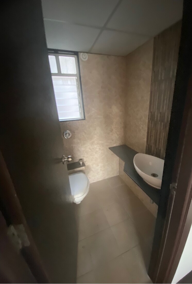 Bathroom, salarpuria-h-and-m-royal 2 Bedroom 1050 Sq.Ft. Apartment In Kondhwa Pune 8449204