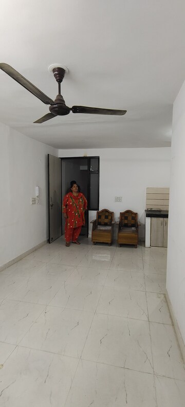 Bedroom in 1 BHK Builder Floor at Uttam Nagar – for Rent