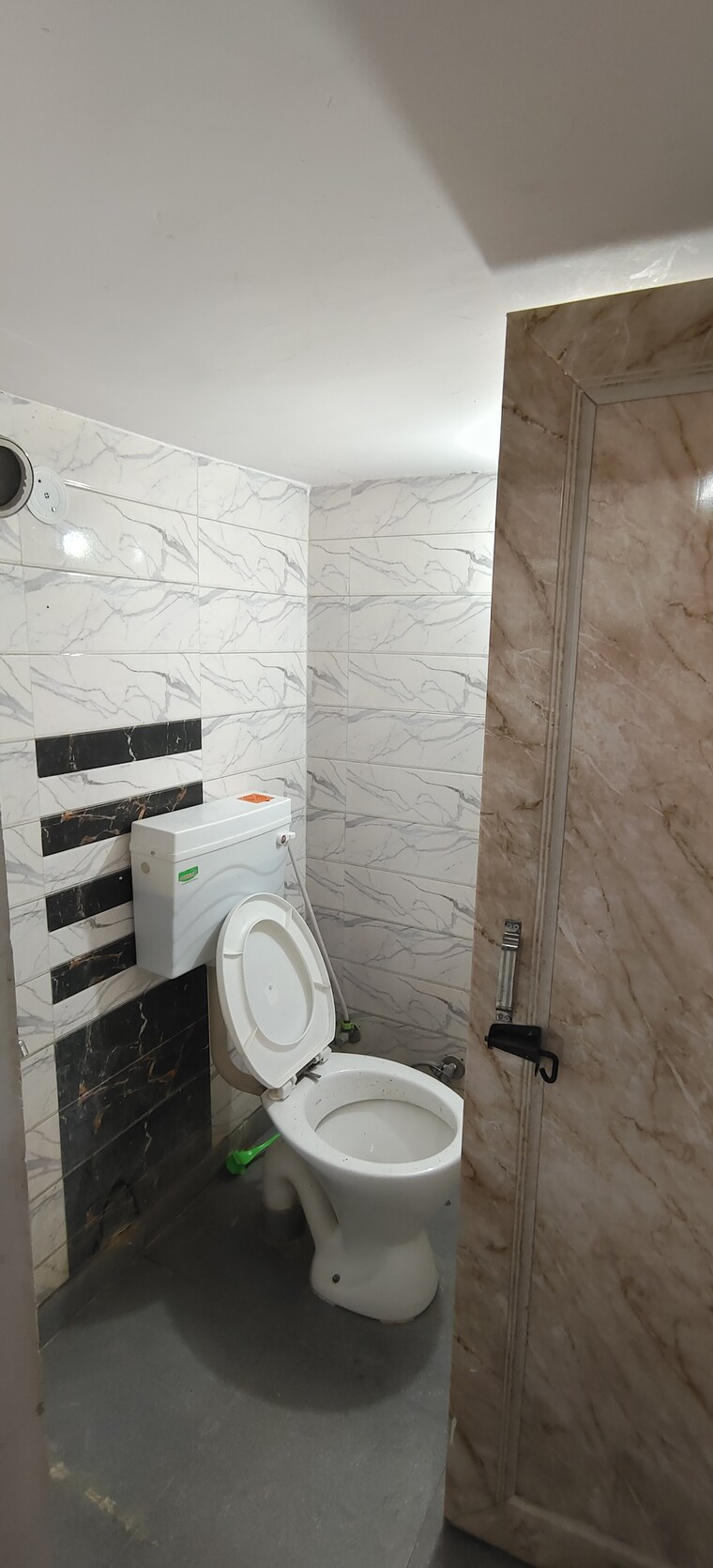 Bathroom, uttam nagar 1 Bedroom 450 Sq.Ft. Builder Floor In Uttam Nagar Delhi 8449210