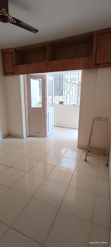 Bedroom in 3 BHK Apartment at Ganesh Market, Bibwewadi – for Rent