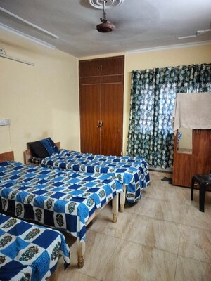 Bedroom in 3 BHK Apartment at Sarita Vihar Pocket-C RWA, Sarita Vihar – for Sale