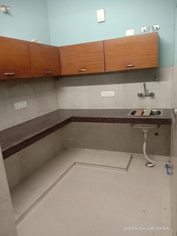 Kitchen in 1.5 BHK Builder Floor at Milestone 32nd Avenue, Sector 15 – for Rent