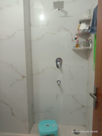 Bathroom in 2 BHK Builder Floor at Milestone 32nd Avenue, Sector 15 – for Rent