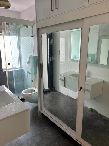 Master Bedroom in 3 BHK Builder Floor at Pitampura – for Sale