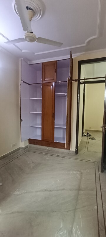 Building Lobby in 2.5 BHK Builder Floor at Kalkaji – for Rent