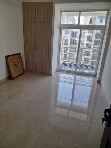 Room in 3 BHK Apartment at SG Shikhar Height, Siddharth Vihar – for Rent