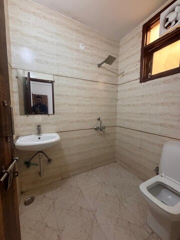 Bathroom in 2 BHK Builder Floor at Saket – for Rent