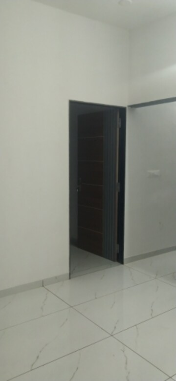 Room in 2 BHK Builder Floor at Chandkheda – for Rent