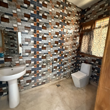Staircase in 1.5 BHK Builder Floor at Sector 63 – for Rent