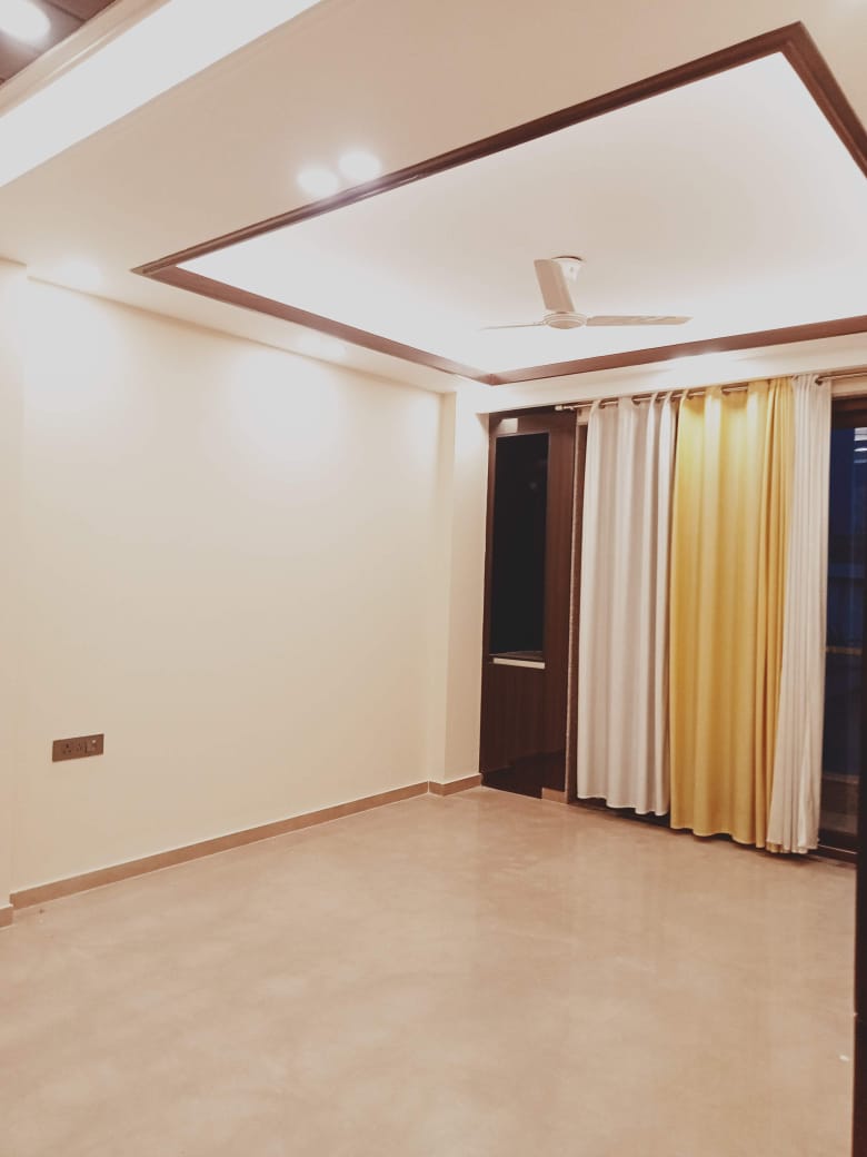 4 BHK + Servant Room Apartment For Sale in DLF Privana South