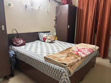 1 RK Builder Floor For Rent in Sector 37
