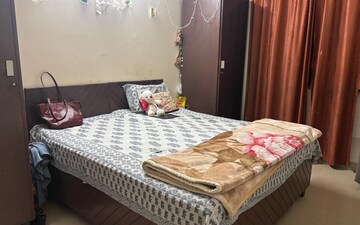 1 RK Builder Floor For Rent in Sector 37