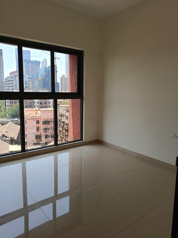 Room in 2 BHK Apartment at Lodha Vista, Lower Parel – for Rent