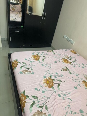 Room in 2 BHK Apartment at Rustomjee Urbania Atelier, Majiwada – for Sale