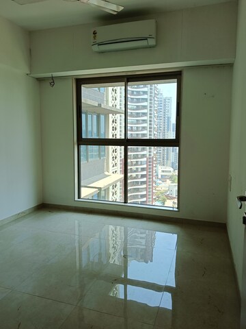 Room in 2 BHK Apartment at Chandak Cornerstone, Worli – for Rent