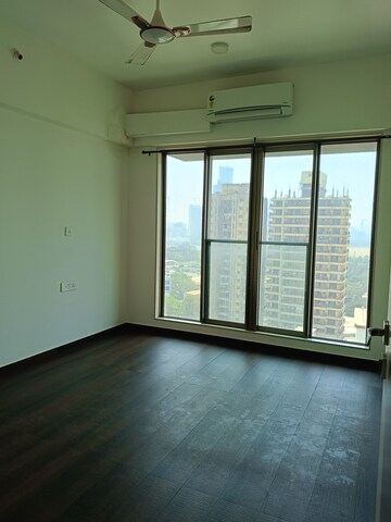 Room in 2 BHK Apartment at Chandak Cornerstone, Worli – for Rent
