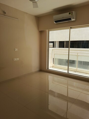 Room in 2 BHK Apartment at Sugee Atharva, Prabhadevi – for Rent